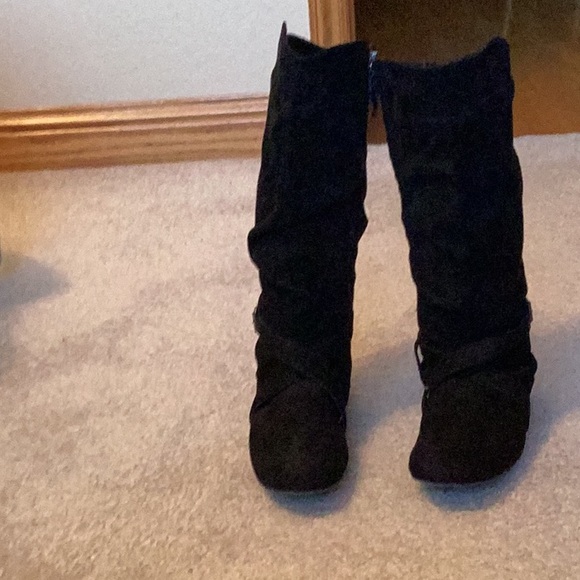 Black Women's Boots - Picture 2 of 4